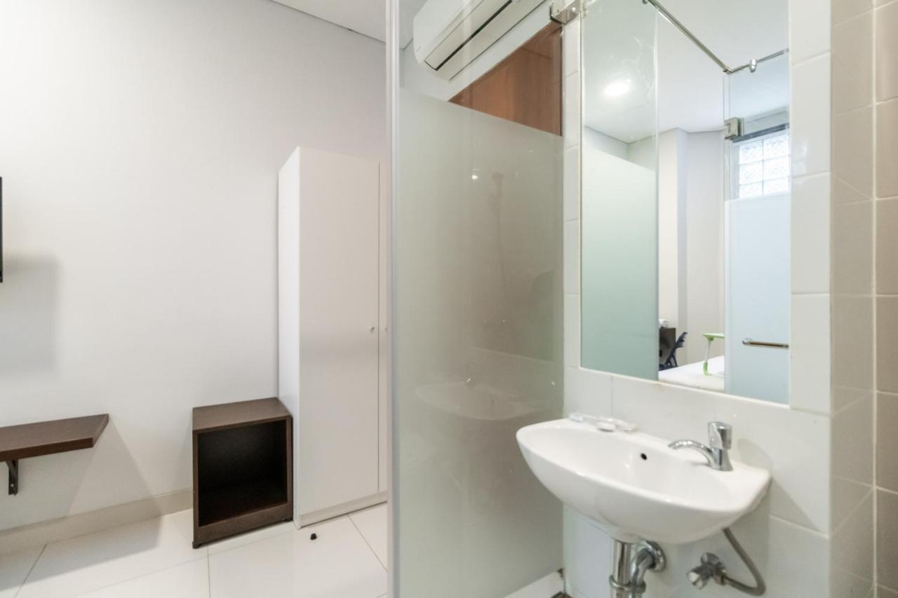 Urbanview Hotel Casa Kota Mangga Besar Jakarta Kültér fotó