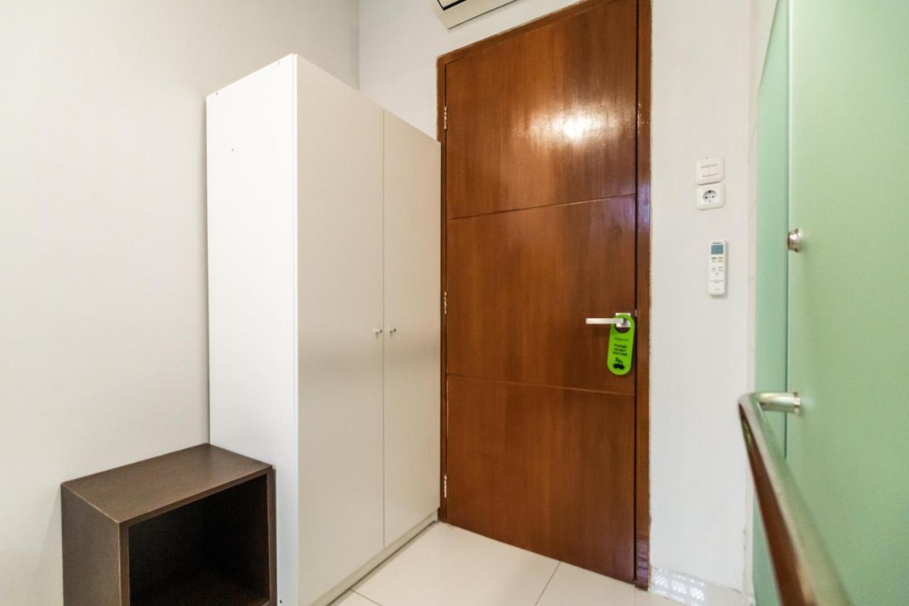 Urbanview Hotel Casa Kota Mangga Besar Jakarta Kültér fotó