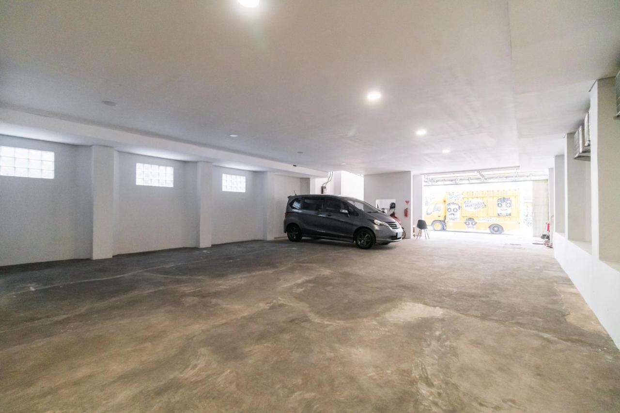 Urbanview Hotel Casa Kota Mangga Besar Jakarta Kültér fotó